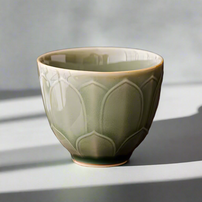 Czarka Yue Celadon Lotos