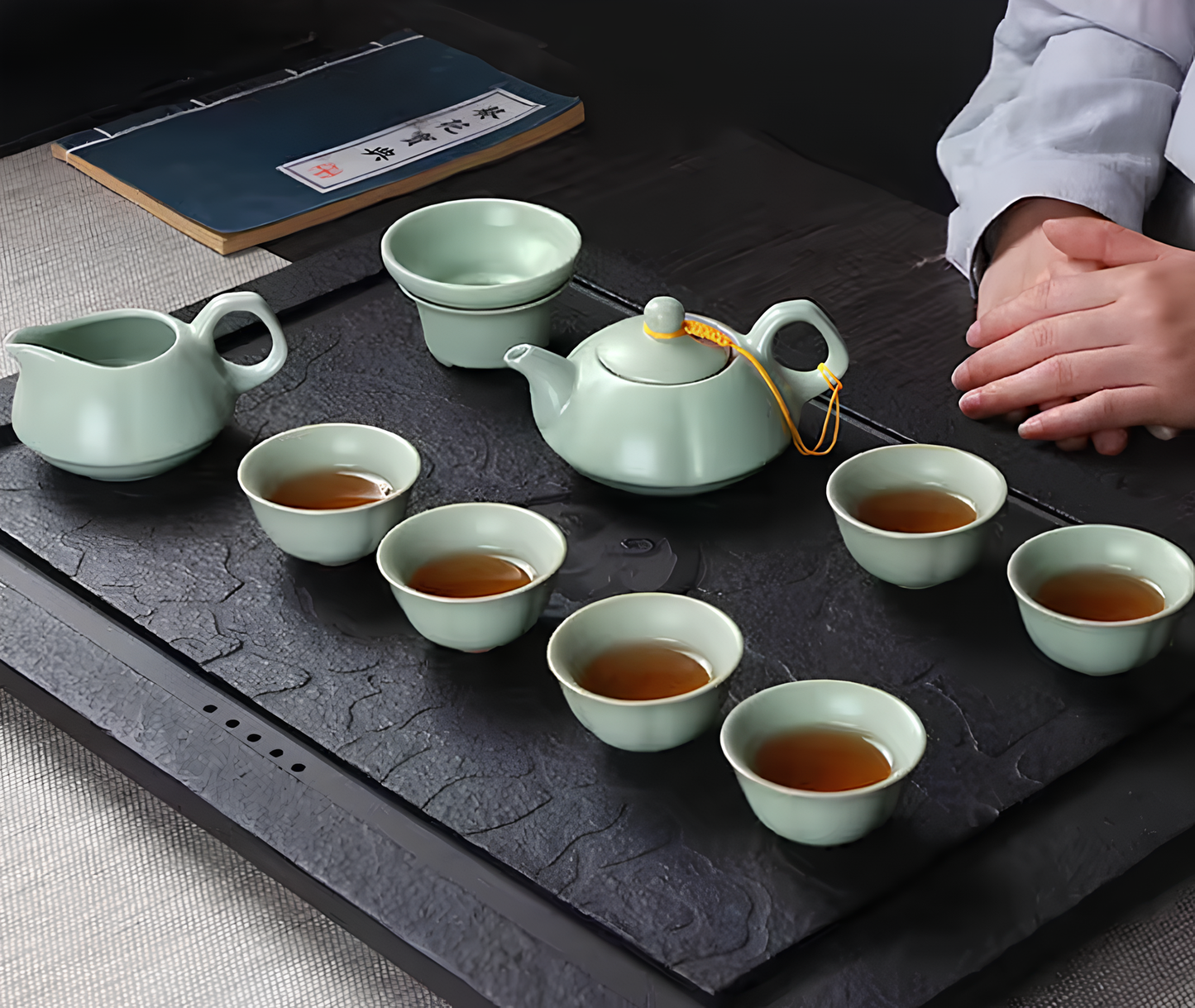 Duży ceramiczny zestaw do herbaty