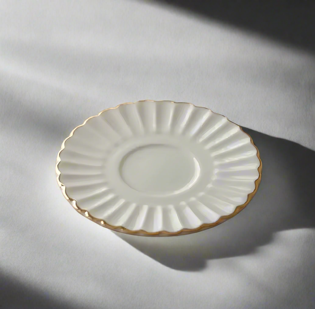 Podstawka z białego porcelanowego „nefrytu” - 2 szt.