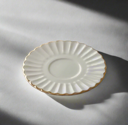 Podstawka z białego porcelanowego „nefrytu” - 2 szt.