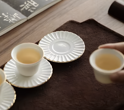 Podstawka z białego porcelanowego „nefrytu” - 2 szt.